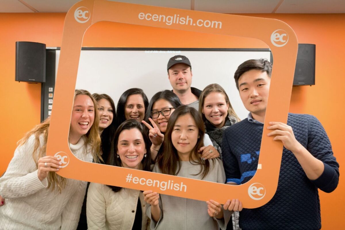EC ボストン校 学生の集合写真